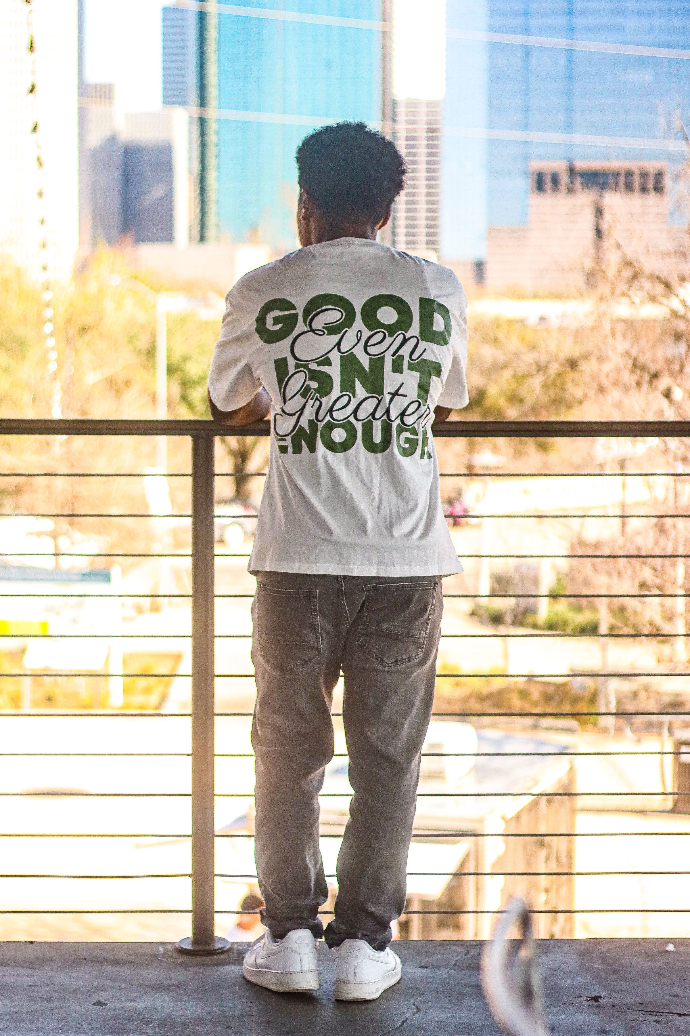 Exclusive White Short-Sleeve t-shirt